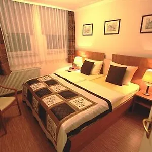 Carlton Mayfair Hotel Düsseldorf