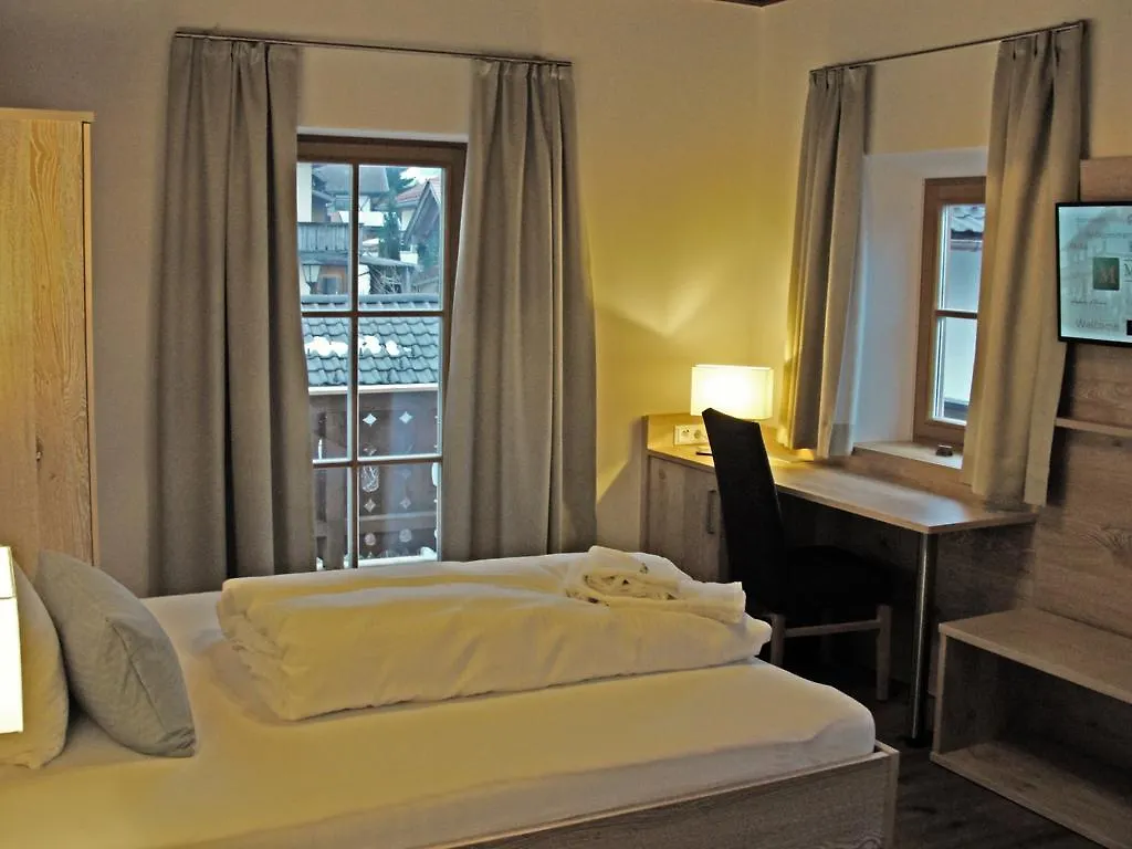 Bed & Breakfast Mammhofer Suite & Breakfast Oberammergau
